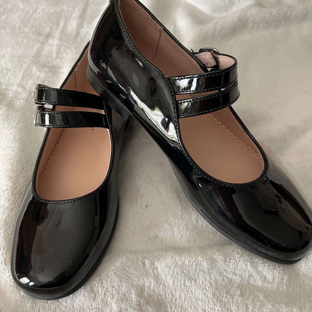 Christie and Jill sz 3 Black Patent Leather Mary Jane Dahlia Shoes